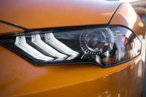 2018-ford-mustang-gt-v8-performance-pack-headlight